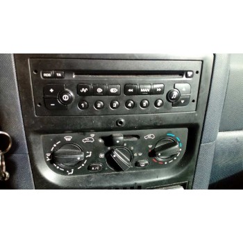 peugeot 1007 del año 2006