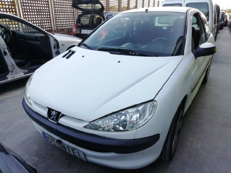 peugeot 206 berlina del año 2004