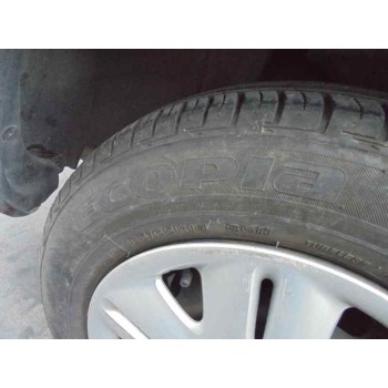 toyota avensis berlina (t 22) del año 1999