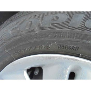 toyota avensis berlina (t 22) del año 1999