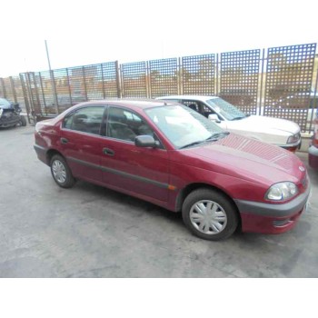 toyota avensis berlina (t 22) del año 1999