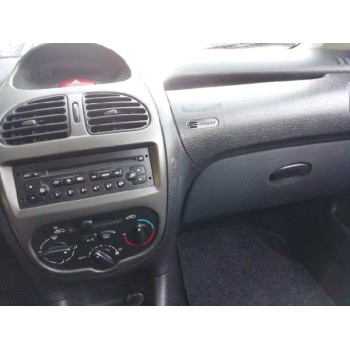 peugeot 206 berlina del año 2004