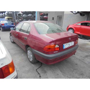 toyota avensis berlina (t 22) del año 1999