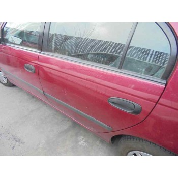 toyota avensis berlina (t 22) del año 1999