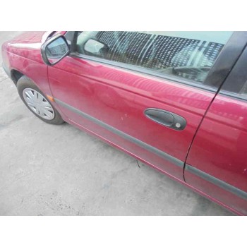 toyota avensis berlina (t 22) del año 1999