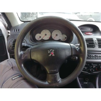 peugeot 206 berlina del año 2004