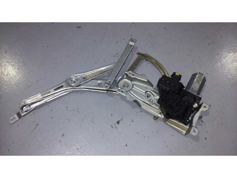Recambio de elevalunas delantero derecho para opel astra h berlina 1.6 16v referencia OEM IAM 0130821989 5P 
