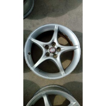 toyota avensis berlina (t 22) del año 1999