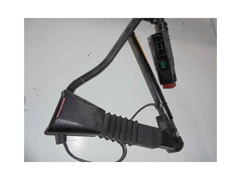 Recambio de pretensor airbag izquierdo para opel corsa c club referencia OEM IAM 09114885 ENGANCHE 