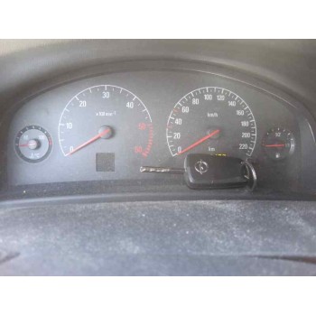 opel vectra c berlina del año 2002