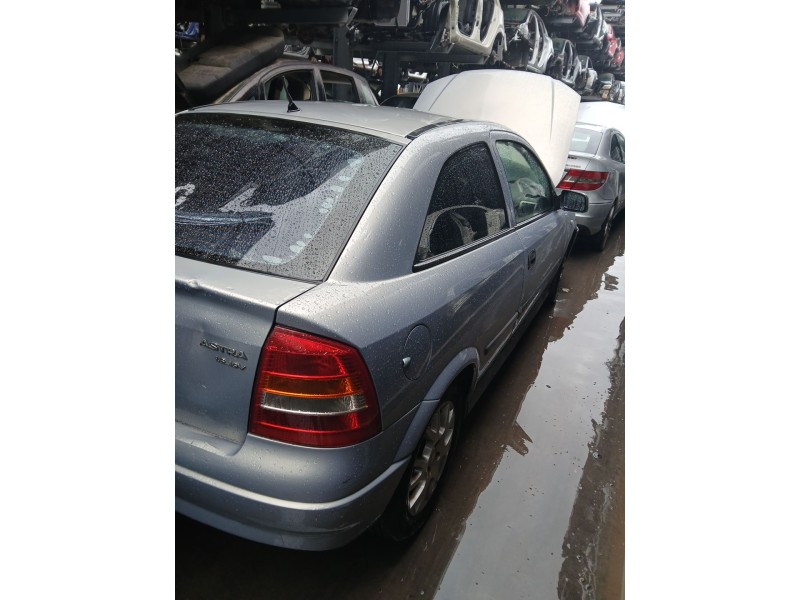 opel astra g hatchback (t98) del año 2001