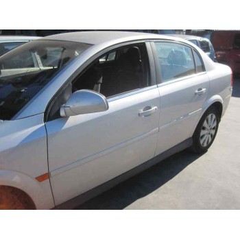 opel vectra c berlina del año 2002