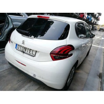 peugeot 208 del año 2015