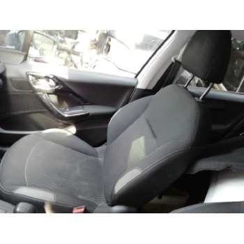 peugeot 208 del año 2015