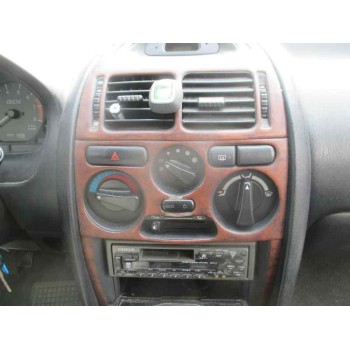 mitsubishi carisma berlina 4 (da0) del año 1999