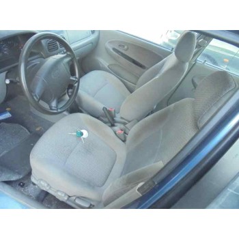 kia rio del año 2001