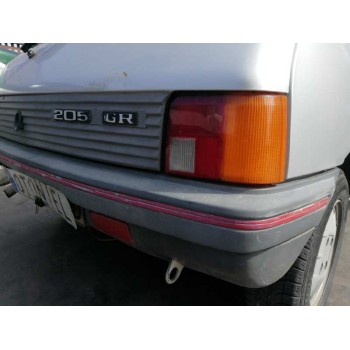 peugeot 205 berlina del año 1986