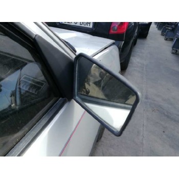 peugeot 205 berlina del año 1986