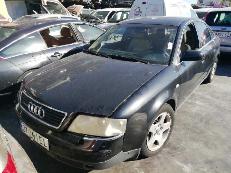 AUDI A6 BERLINA (4B2)