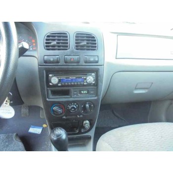 kia rio del año 2001