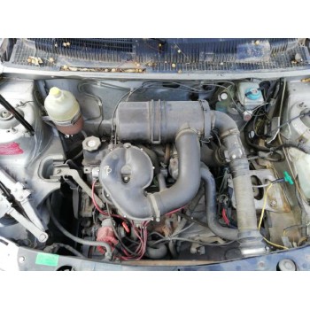 peugeot 205 berlina del año 1986