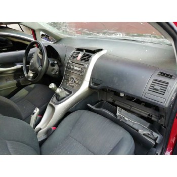 toyota auris del año 2007