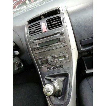 toyota auris del año 2007