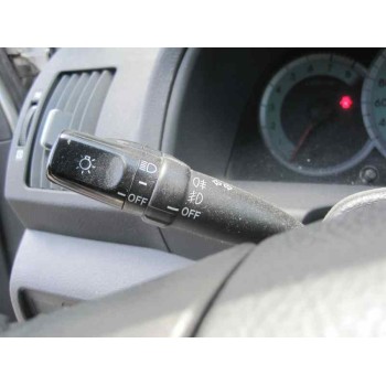 toyota corolla verso (r1) del año 2004