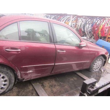 mercedes-benz clase e (w211) berlina del año 2004