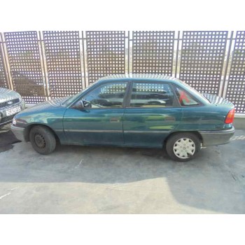 opel astra f berlina del año 1995