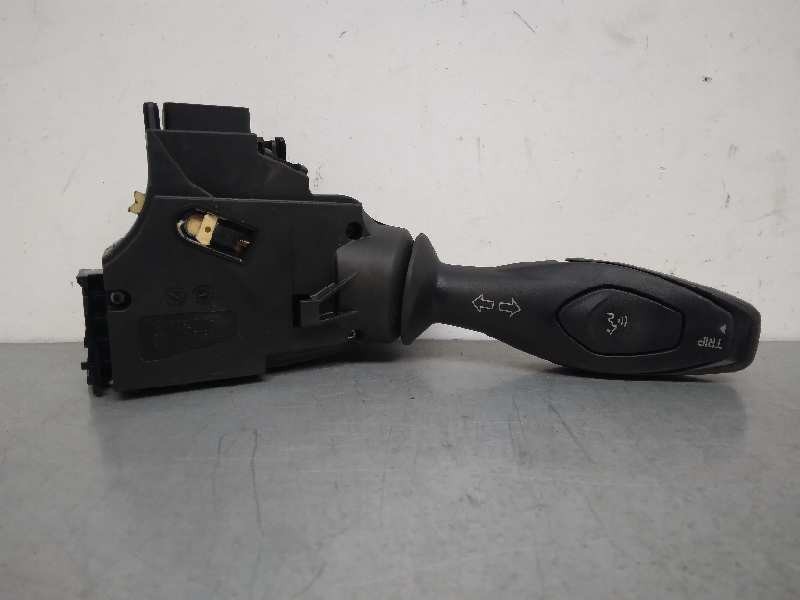 Recambio de mando intermitentes para ford fiesta (cb1) ghia referencia OEM IAM 8A6T13335CC  