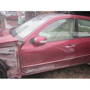 mercedes-benz clase e (w211) berlina del año 2004