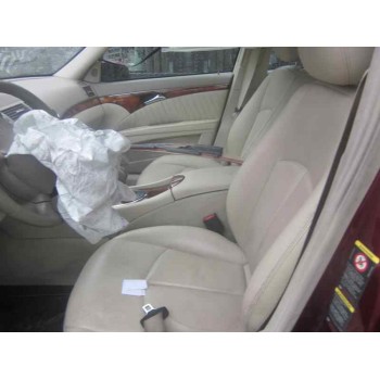 mercedes-benz clase e (w211) berlina del año 2004