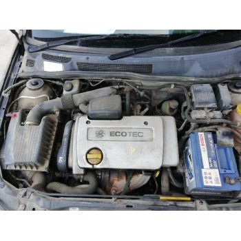 opel astra g berlina del año 2001