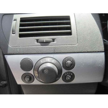 opel astra h berlina del año 2004