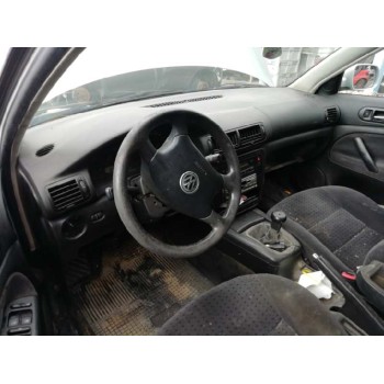 volkswagen passat berlina (3b2) del año 1999