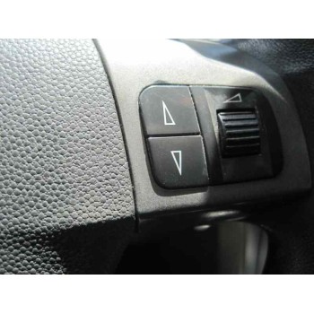 opel astra h berlina del año 2004