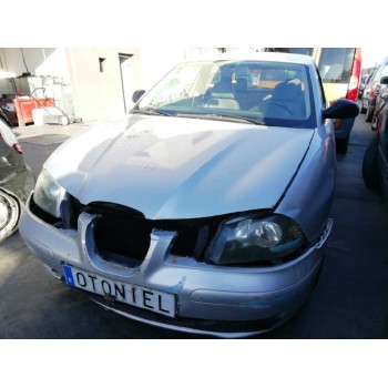 seat ibiza (6l1) del año 2003