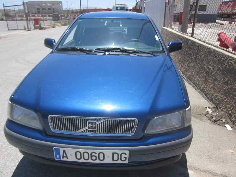 volvo s40 berlina del año 1995