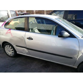 seat ibiza (6l1) del año 2003