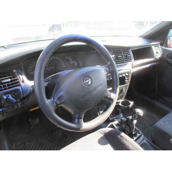 opel vectra b berlina del año 1998