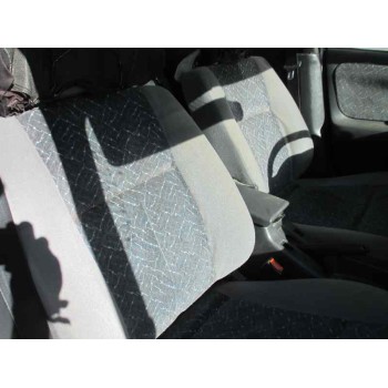 nissan primera berlina (p11) del año 1997