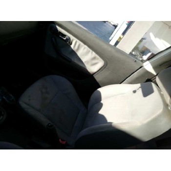 seat ibiza (6l1) del año 2003