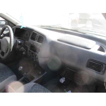 nissan primera berlina (p11) del año 1997