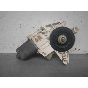 MOTOR ELEVALUNAS DELANTERO DERECHO A2518200842 0130822272 5 PINS