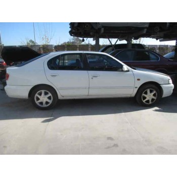 nissan primera berlina (p11) del año 1997
