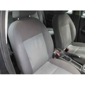 ford focus berlina (cap) del año 2005