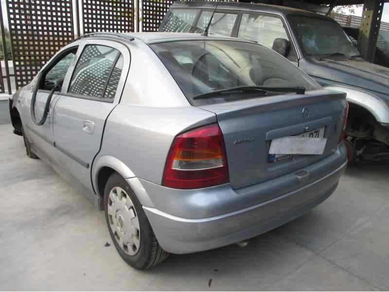 opel astra g berlina del año 2002