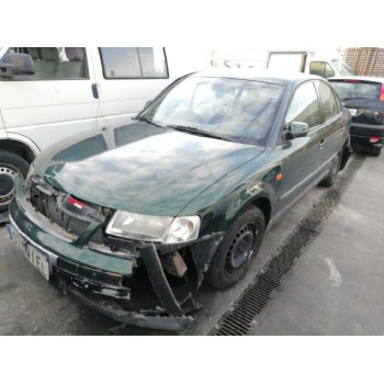 VOLKSWAGEN PASSAT BERLINA (3B2)