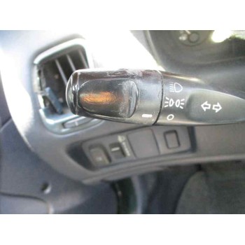 mitsubishi carisma berlina 5 (da0) del año 2000